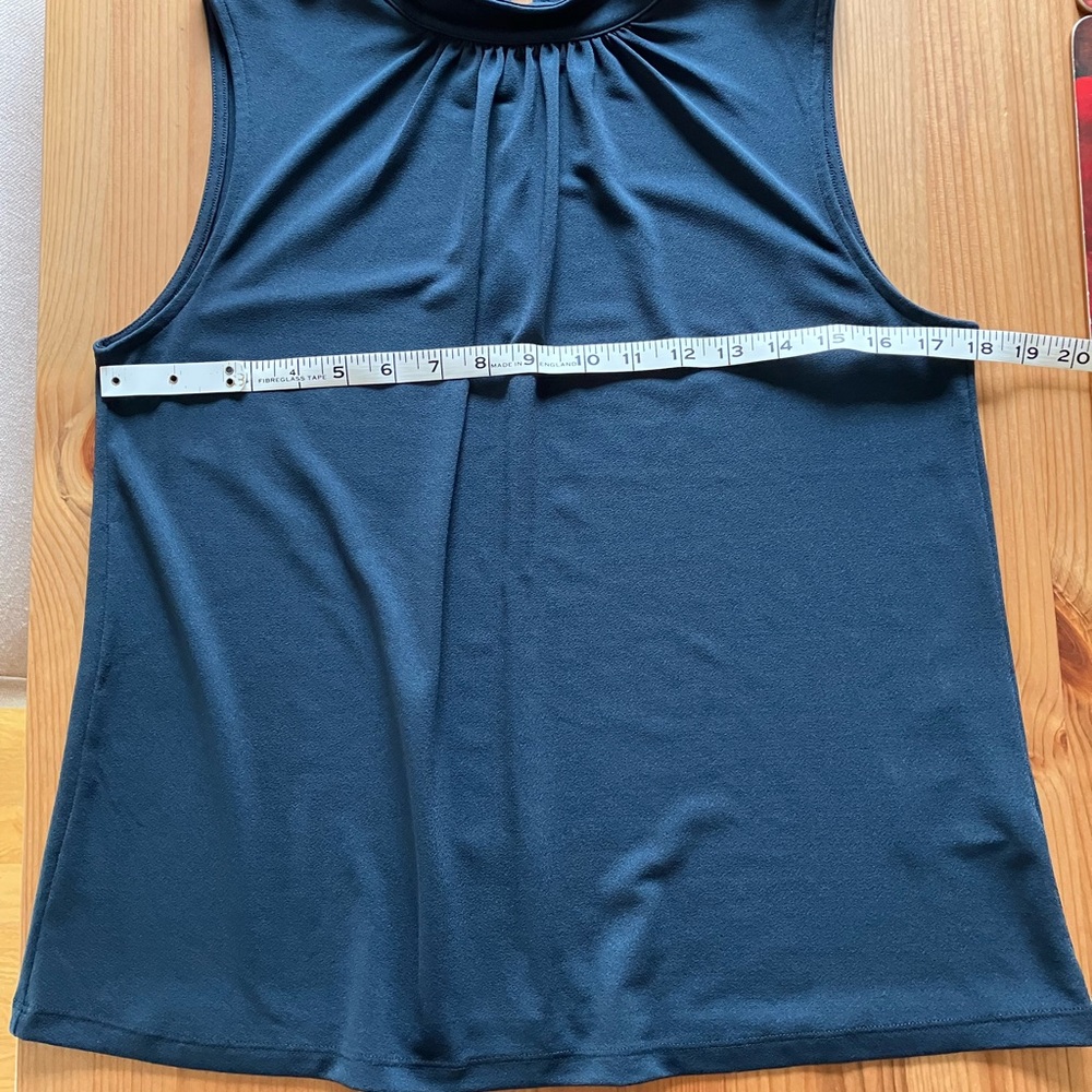 H & M sleeveless women’s high neck top - Picture 4 of 10